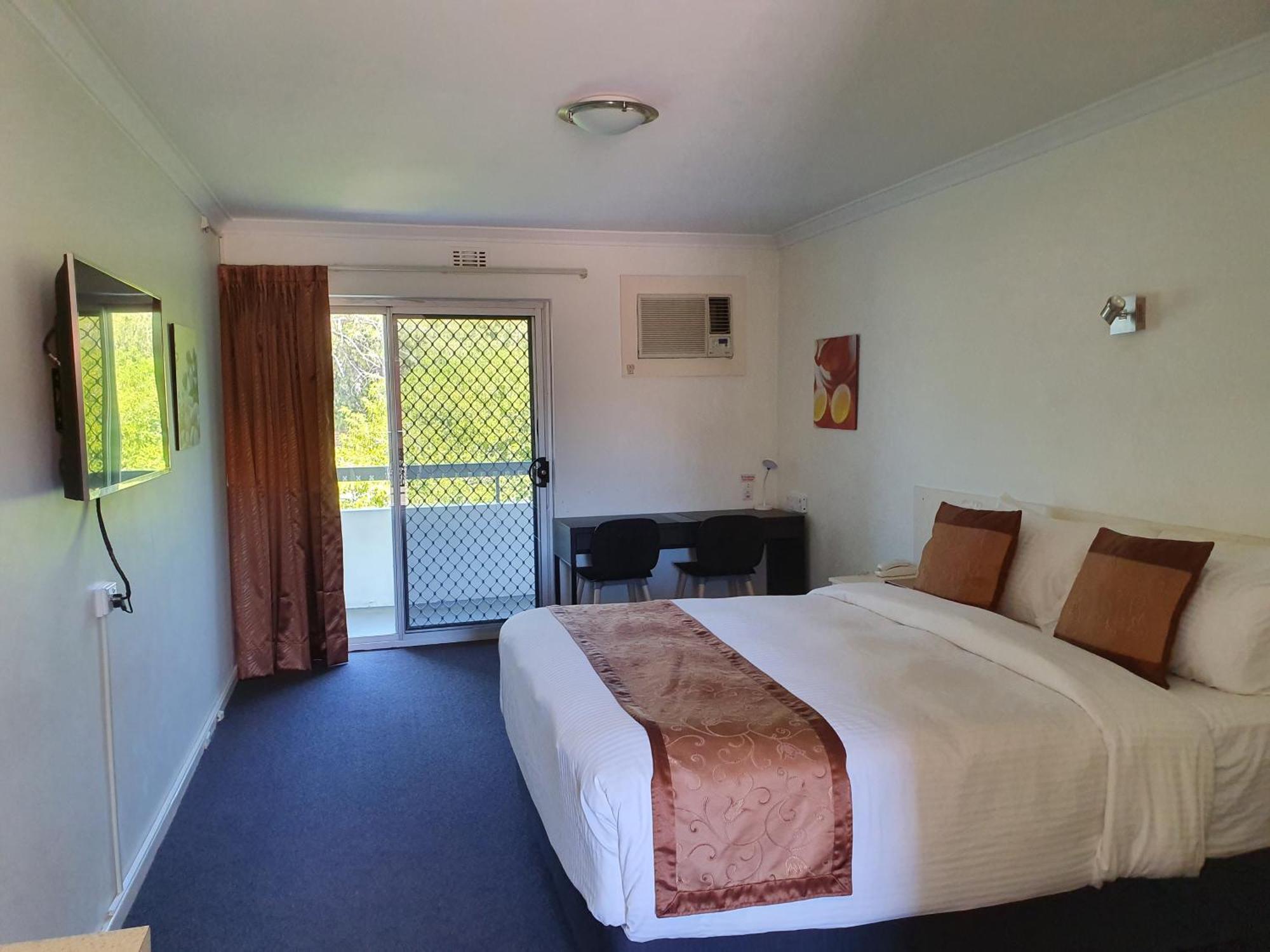 Superior Queen Room
